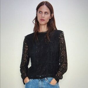 Zara Lace Top in black